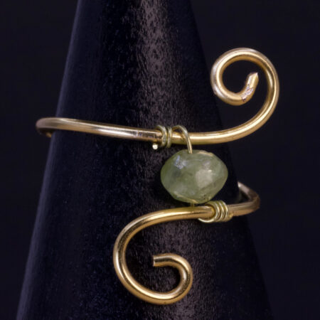 Anello in peridoto