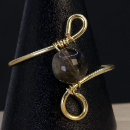 Anello in quarzo fumé | spirale dorata essenziale