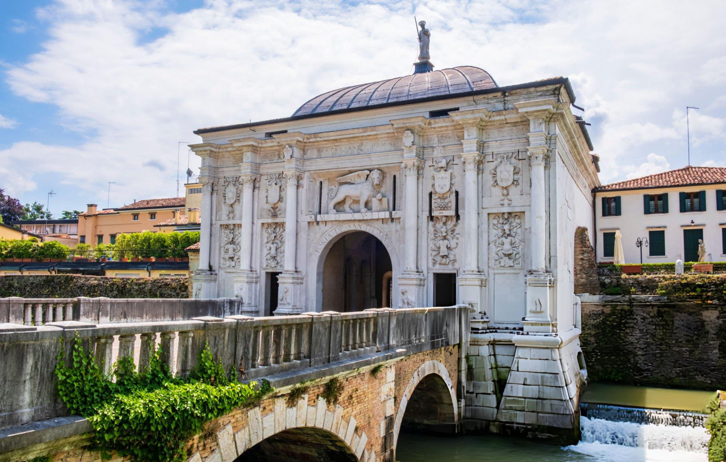 web designer Treviso al lavoro su progetti digitali
